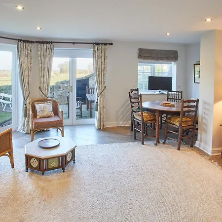 Prázdninový dům Host & - Tithe